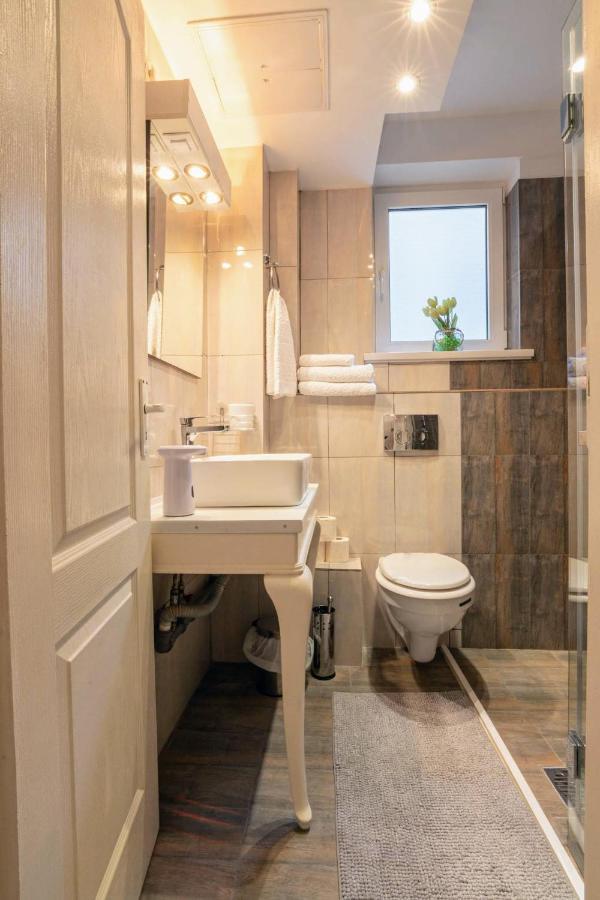 Modern & Stylish Apartment Excellent Location Superhost كونستانتا المظهر الخارجي الصورة